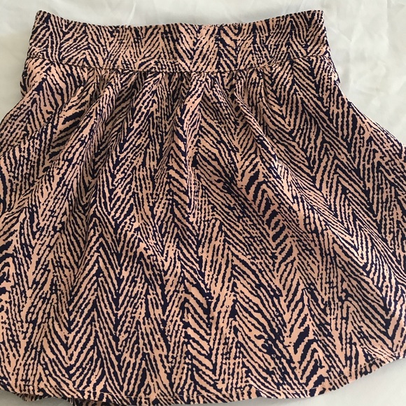 Junior Sized Small Skirt - Picture 3 of 3